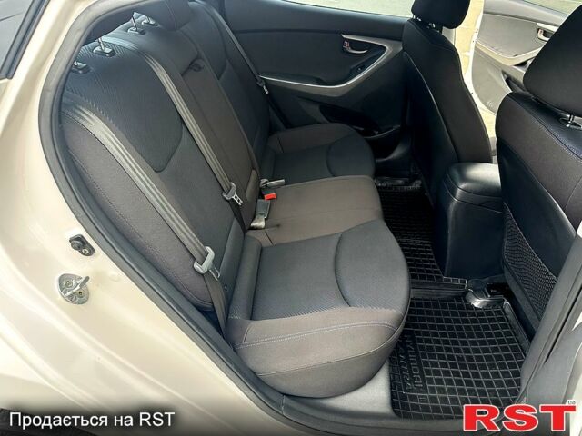 Хендай Елантра, об'ємом двигуна 1.6 л та пробігом 107 тис. км за 9700 $, фото 10 на Automoto.ua