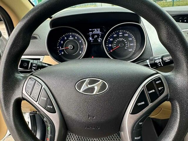 Хендай Элантра, объемом двигателя 1.8 л и пробегом 199 тыс. км за 7900 $, фото 10 на Automoto.ua