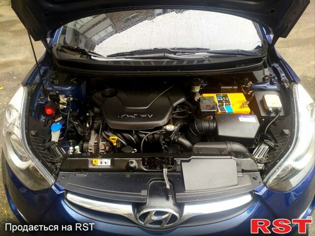 Хендай Элантра, объемом двигателя 1.6 л и пробегом 65 тыс. км за 11500 $, фото 11 на Automoto.ua