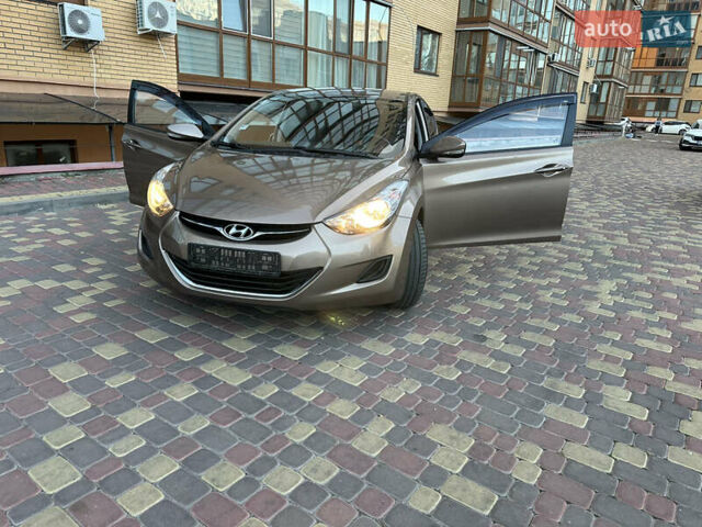 Хендай Элантра 2013 в Виннице на Automoto.ua Хендай Элантра, объемом двигателя 1.6 л и пробегом 94 тыс. км за 9799 $, фото 13 на Automoto.ua