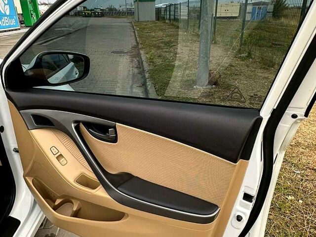 Хендай Элантра, объемом двигателя 1.8 л и пробегом 199 тыс. км за 7900 $, фото 7 на Automoto.ua