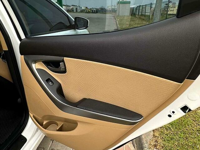 Хендай Элантра, объемом двигателя 1.8 л и пробегом 199 тыс. км за 7900 $, фото 6 на Automoto.ua