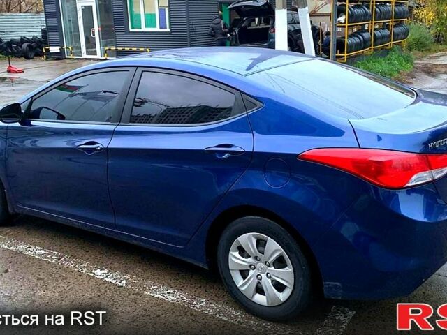 Хендай Элантра, объемом двигателя 1.6 л и пробегом 63 тыс. км за 9800 $, фото 5 на Automoto.ua