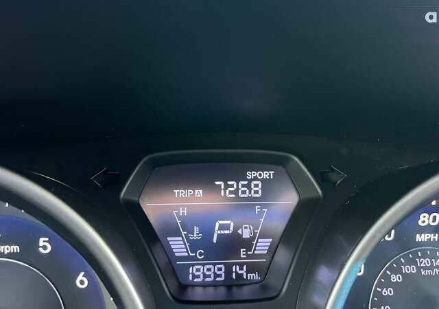 Хендай Елантра, об'ємом двигуна 1.8 л та пробігом 321 тис. км за 10999 $, фото 16 на Automoto.ua
