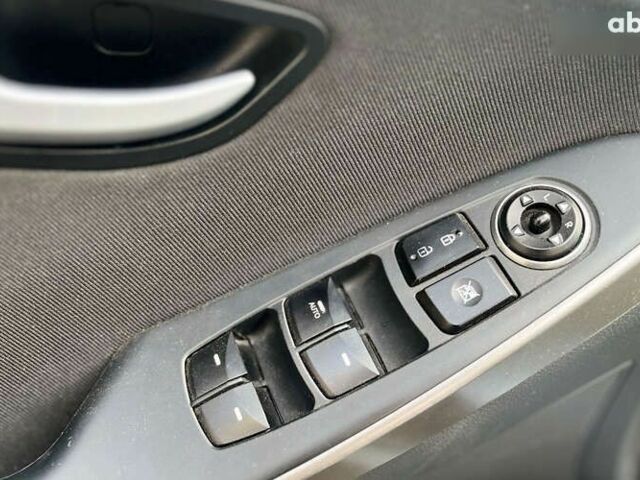 Хендай Елантра, об'ємом двигуна 2 л та пробігом 81 тис. км за 10500 $, фото 9 на Automoto.ua