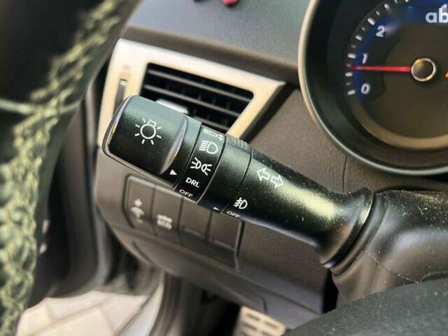 Хендай Елантра, об'ємом двигуна 2 л та пробігом 81 тис. км за 10500 $, фото 14 на Automoto.ua