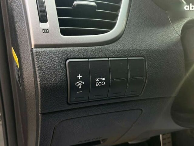 Хендай Елантра, об'ємом двигуна 2 л та пробігом 81 тис. км за 10500 $, фото 10 на Automoto.ua