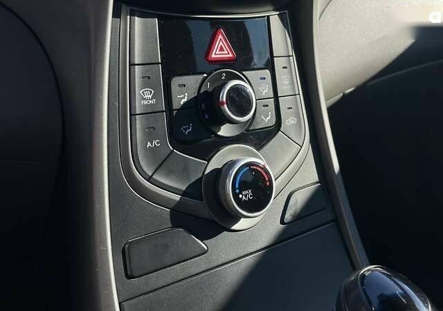 Хендай Елантра, об'ємом двигуна 1.8 л та пробігом 321 тис. км за 10999 $, фото 23 на Automoto.ua