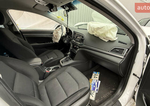 Хендай Элантра, объемом двигателя 1.6 л и пробегом 170 тыс. км за 7000 $, фото 7 на Automoto.ua