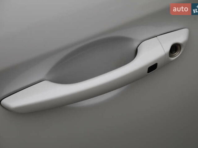 Хендай Элантра, объемом двигателя 2 л и пробегом 87 тыс. км за 11500 $, фото 4 на Automoto.ua