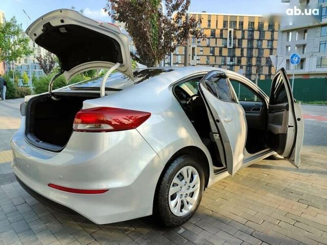 Хендай Элантра, объемом двигателя 0 л и пробегом 235 тыс. км за 8990 $, фото 19 на Automoto.ua