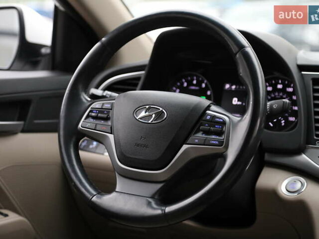 Хендай Элантра, объемом двигателя 2 л и пробегом 87 тыс. км за 11500 $, фото 13 на Automoto.ua