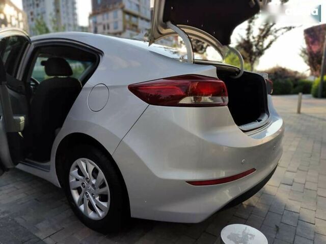 Хендай Элантра, объемом двигателя 0 л и пробегом 235 тыс. км за 8990 $, фото 12 на Automoto.ua