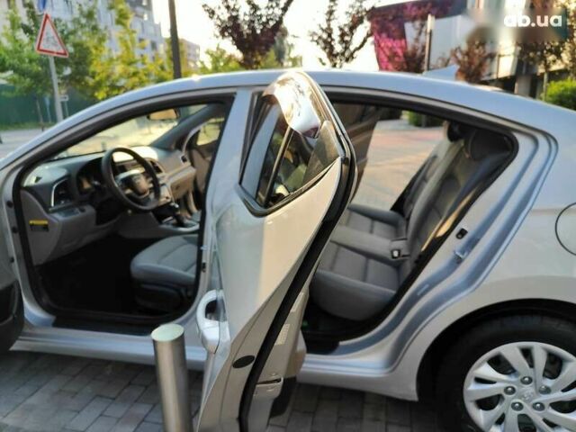Хендай Элантра, объемом двигателя 0 л и пробегом 235 тыс. км за 8990 $, фото 5 на Automoto.ua