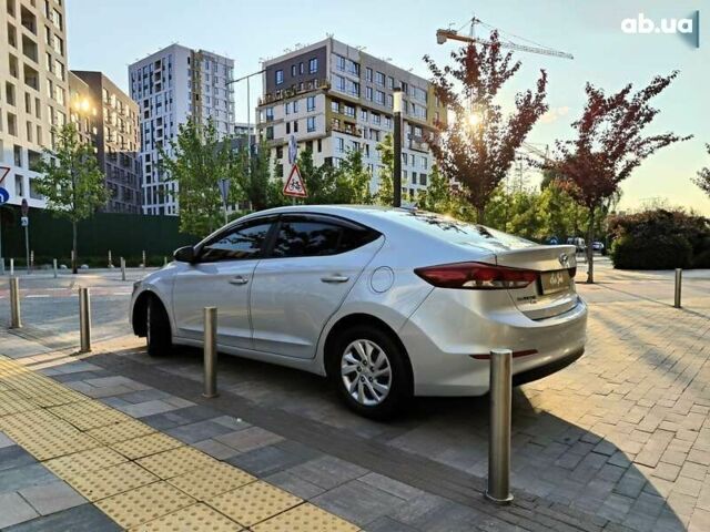 Хендай Элантра, объемом двигателя 0 л и пробегом 235 тыс. км за 8990 $, фото 10 на Automoto.ua