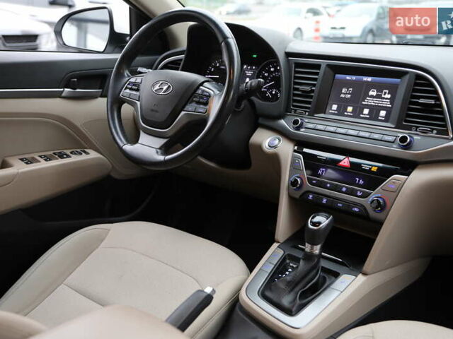 Хендай Элантра, объемом двигателя 2 л и пробегом 87 тыс. км за 11500 $, фото 10 на Automoto.ua