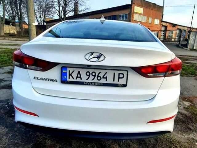 Хендай Елантра, об'ємом двигуна 2 л та пробігом 40 тис. км за 14000 $, фото 9 на Automoto.ua