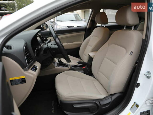 Хендай Элантра, объемом двигателя 2 л и пробегом 87 тыс. км за 11500 $, фото 6 на Automoto.ua