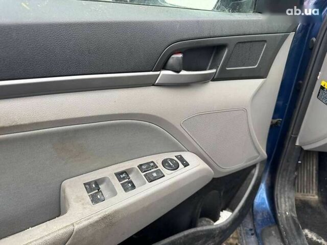 Хендай Элантра, объемом двигателя 2 л и пробегом 113 тыс. км за 8900 $, фото 7 на Automoto.ua