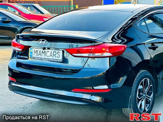 Хендай Элантра, объемом двигателя 1.6 л и пробегом 150 тыс. км за 10699 $, фото 1 на Automoto.ua