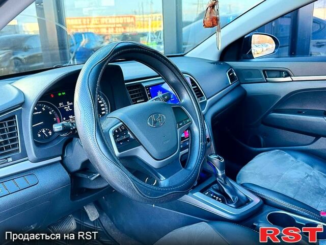 Хендай Элантра, объемом двигателя 1.6 л и пробегом 150 тыс. км за 10699 $, фото 9 на Automoto.ua