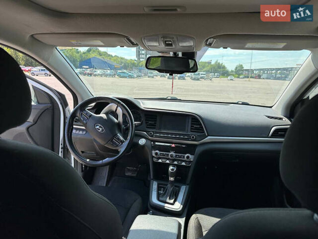 Хендай Элантра, объемом двигателя 1.98 л и пробегом 196 тыс. км за 12900 $, фото 10 на Automoto.ua