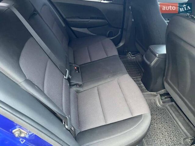 Хендай Элантра, объемом двигателя 1.6 л и пробегом 69 тыс. км за 15500 $, фото 34 на Automoto.ua