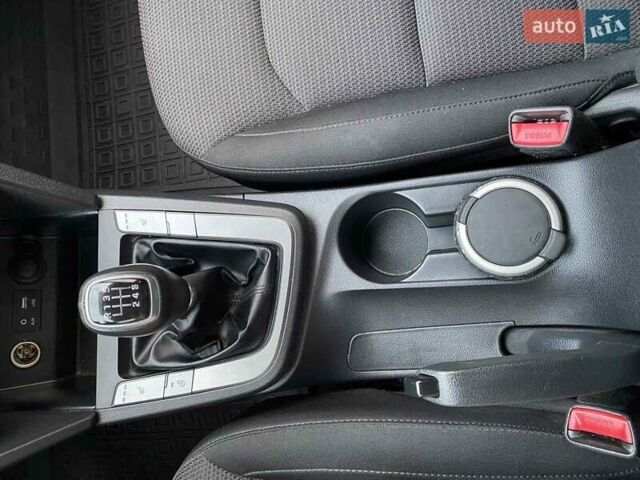 Хендай Элантра, объемом двигателя 1.6 л и пробегом 69 тыс. км за 15500 $, фото 48 на Automoto.ua