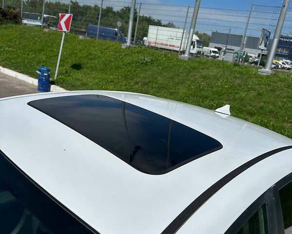 Хендай Элантра, объемом двигателя 1.98 л и пробегом 196 тыс. км за 12900 $, фото 12 на Automoto.ua