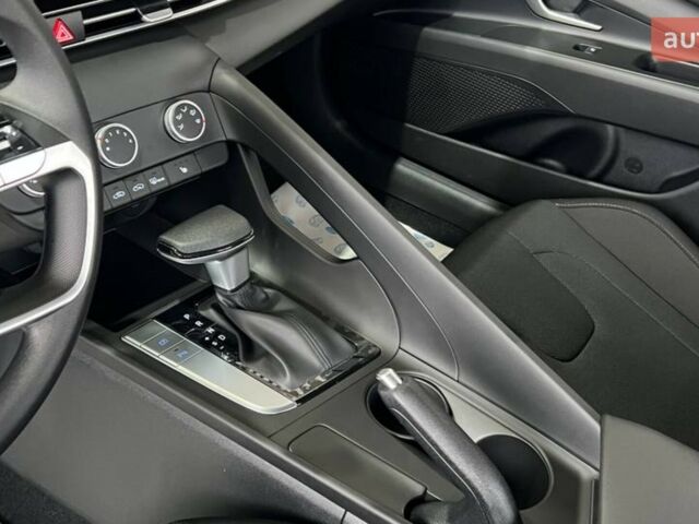 купить новое авто Хендай Элантра 2024 года от официального дилера ДАР-АВТО Хендай фото