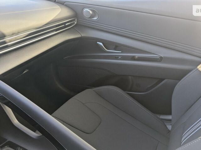 купить новое авто Хендай Элантра 2024 года от официального дилера Автоберег HYUNDAI на Бальзака Хендай фото
