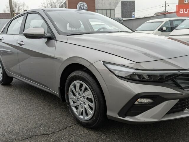 купить новое авто Хендай Элантра 2024 года от официального дилера Автоберег HYUNDAI на Бальзака Хендай фото