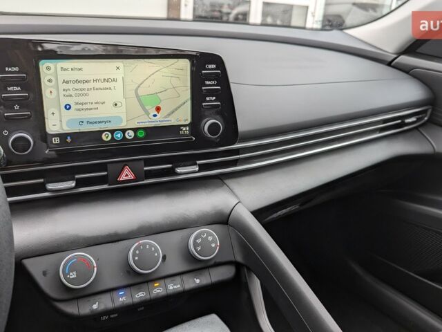 купить новое авто Хендай Элантра 2024 года от официального дилера Автоберег HYUNDAI на Бальзака Хендай фото