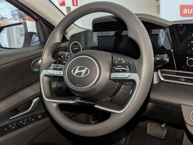 купить новое авто Хендай Элантра 2024 года от официального дилера Автоберег HYUNDAI на Бальзака Хендай фото