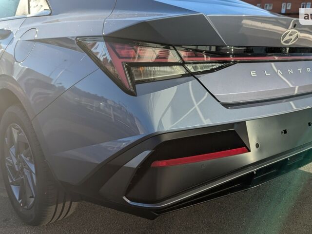 купить новое авто Хендай Элантра 2024 года от официального дилера Автоберег HYUNDAI на Бальзака Хендай фото
