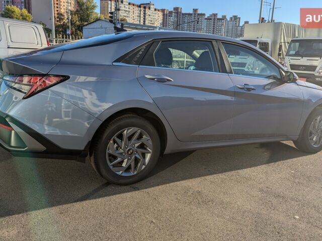купить новое авто Хендай Элантра 2024 года от официального дилера Автоберег HYUNDAI на Бальзака Хендай фото