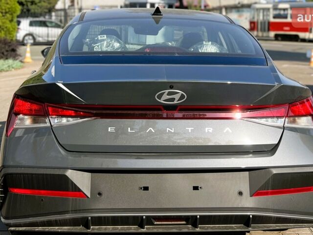 Хендай Елантра 2025 року купити нове авто Хендай Елантра 2025 року від офіційного дилера Автоцентр AUTO.RIA Хендай фото