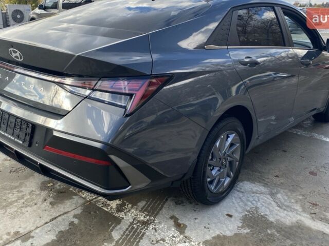 Хендай Элантра, объемом двигателя 1.59 л и пробегом 0 тыс. км за 24798 $, фото 5 на Automoto.ua