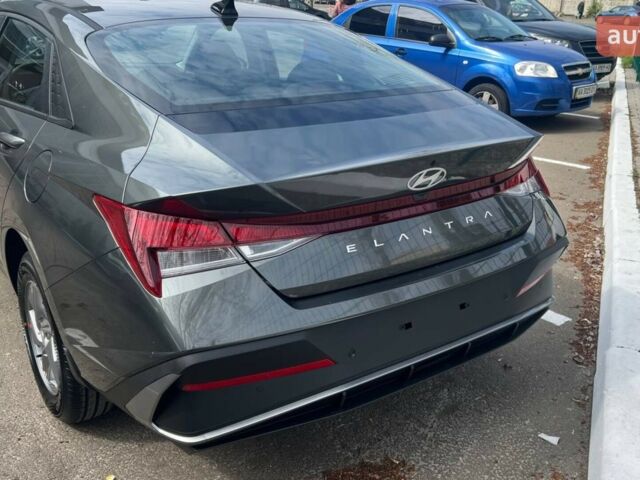 Хендай Элантра, объемом двигателя 1.59 л и пробегом 0 тыс. км за 24047 $, фото 5 на Automoto.ua