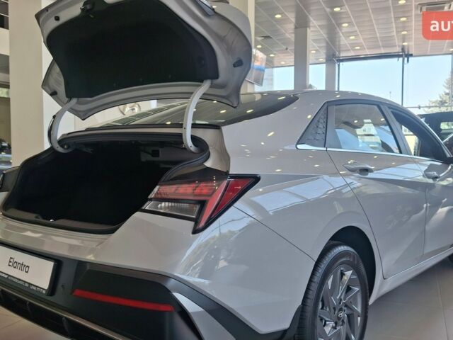 купить новое авто Хендай Элантра 2025 года от официального дилера БАЗІС АВТО Hyundai Хендай фото