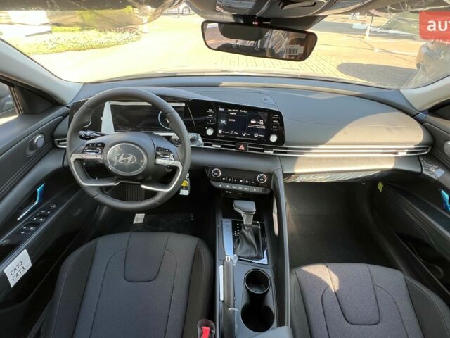 Хендай Елантра 2025 року купити нове авто Хендай Елантра 2025 року від офіційного дилера Автоцентр AUTO.RIA Хендай фото