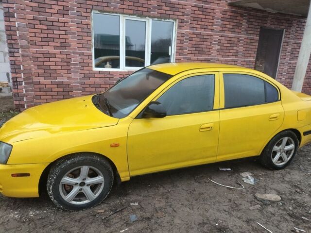 Желтый Хендай Элантра, объемом двигателя 1.6 л и пробегом 150 тыс. км за 2957 $, фото 1 на Automoto.ua