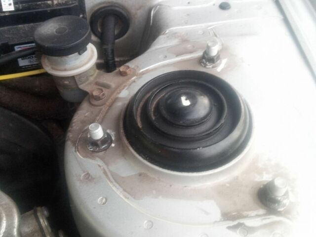 Серый Хендай Элантра, объемом двигателя 2 л и пробегом 2 тыс. км за 3800 $, фото 4 на Automoto.ua