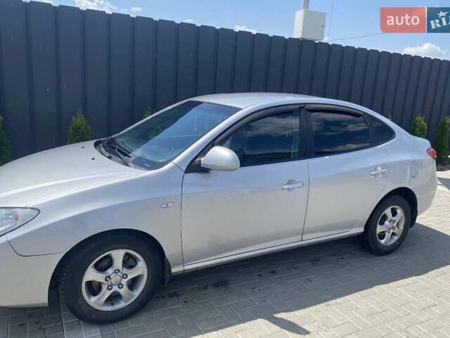 Серый Хендай Элантра, объемом двигателя 1.98 л и пробегом 200 тыс. км за 4000 $, фото 3 на Automoto.ua