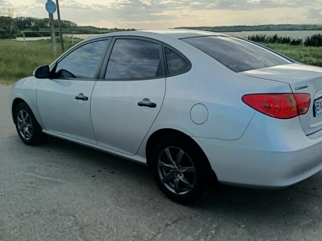 Серый Хендай Элантра, объемом двигателя 1.6 л и пробегом 162 тыс. км за 5650 $, фото 4 на Automoto.ua