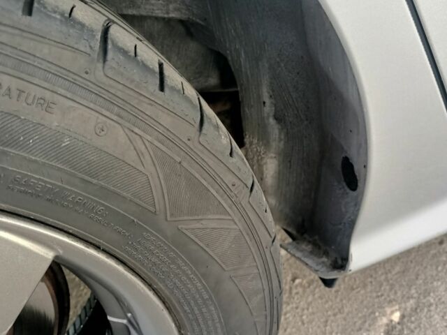 Серый Хендай Элантра, объемом двигателя 1.6 л и пробегом 162 тыс. км за 5650 $, фото 6 на Automoto.ua