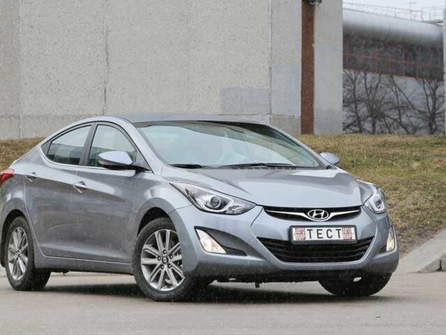 Серый Хендай Элантра, объемом двигателя 2 л и пробегом 143 тыс. км за 9096 $, фото 1 на Automoto.ua
