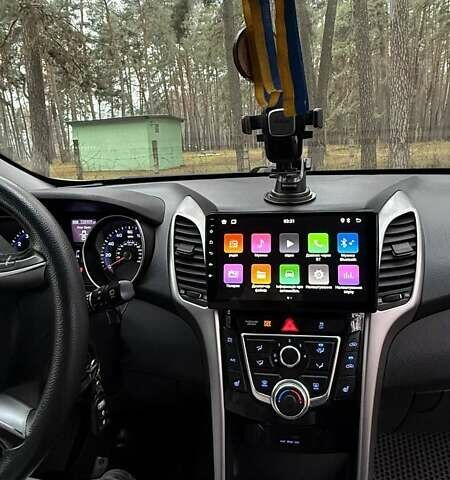 Серый Хендай Элантра, объемом двигателя 1.8 л и пробегом 207 тыс. км за 7300 $, фото 6 на Automoto.ua