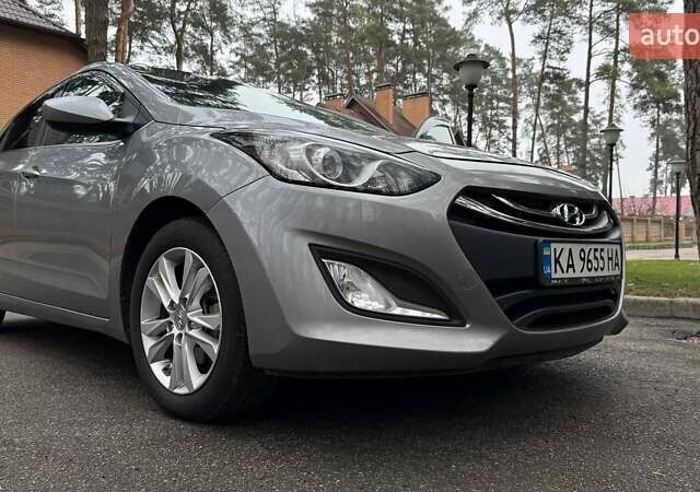 Серый Хендай Элантра, объемом двигателя 1.8 л и пробегом 207 тыс. км за 7300 $, фото 3 на Automoto.ua