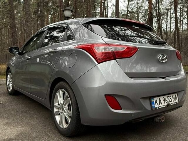 Серый Хендай Элантра, объемом двигателя 1.8 л и пробегом 207 тыс. км за 7300 $, фото 2 на Automoto.ua